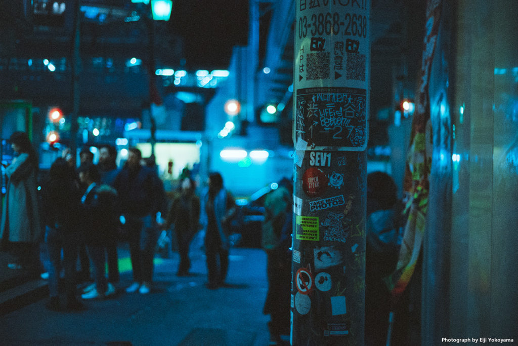 渋谷、夜景。Minolta CLE + NOKTON classic 40mm F1.4 + CineStill800T。