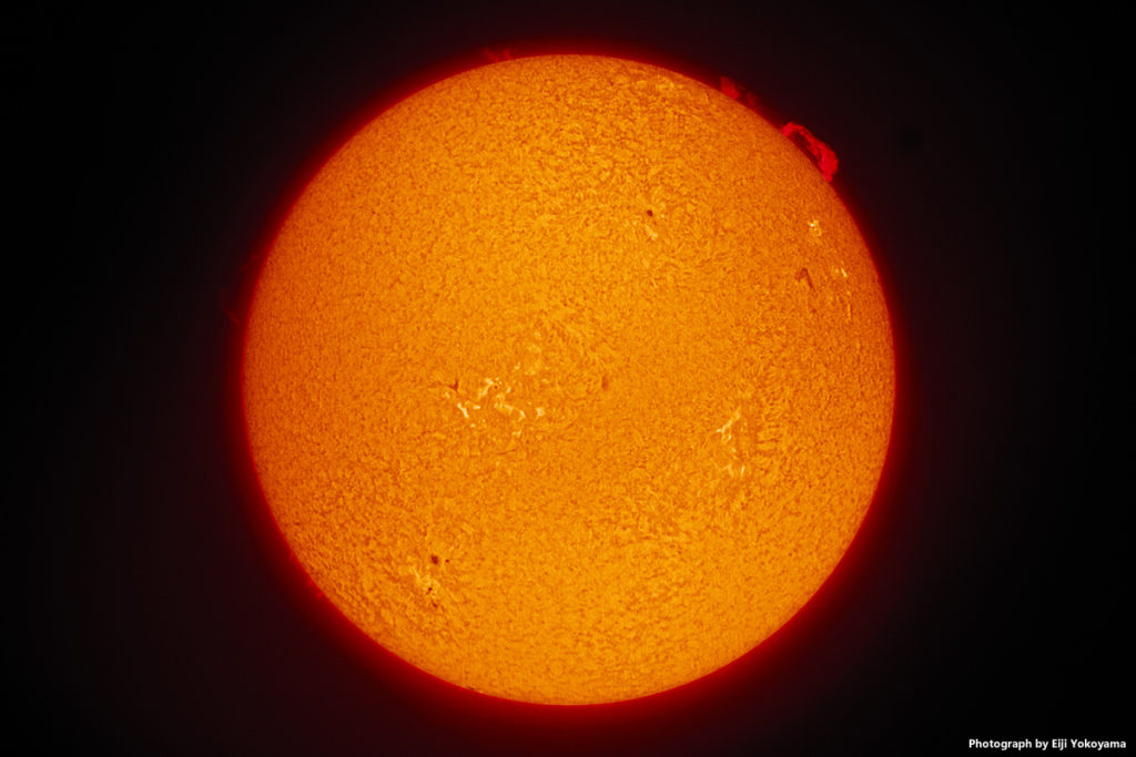 Hα太陽望遠鏡CORONADO P.S.T.にて撮影。平常時の太陽です。