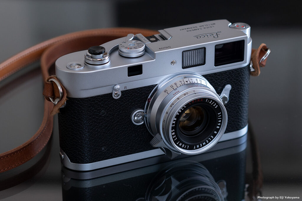 周八枚、Leica M-Aに装着したときのバランスも良く、なかなか格好いいです。