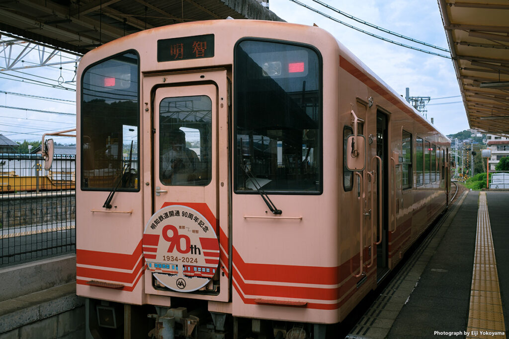 恵那と明智を結ぶローカル線明智鉄道の車両。普段は１両だけど、イベントがあると２両編成になるらしい。