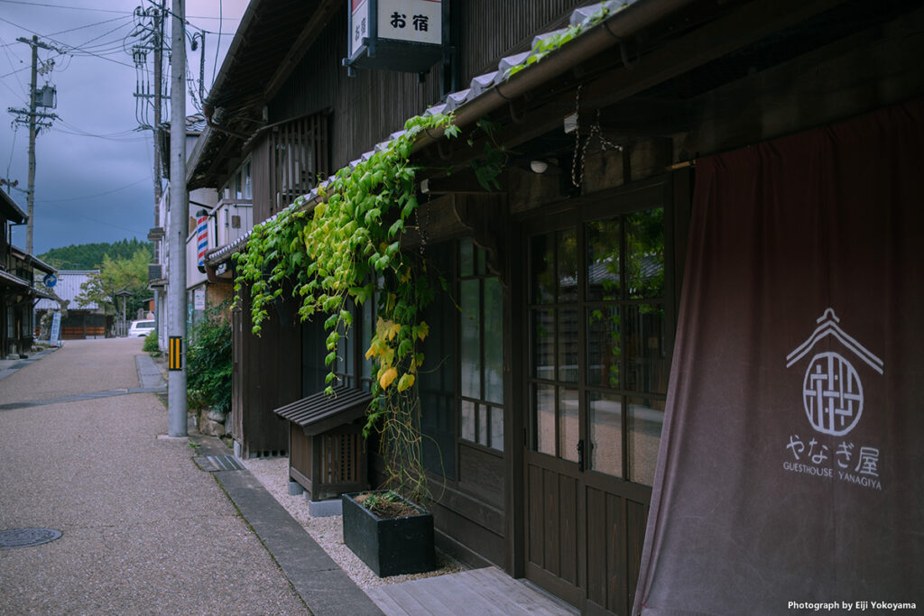 城下町だけあって、このような町並みがけっこう広い範囲で続いています。