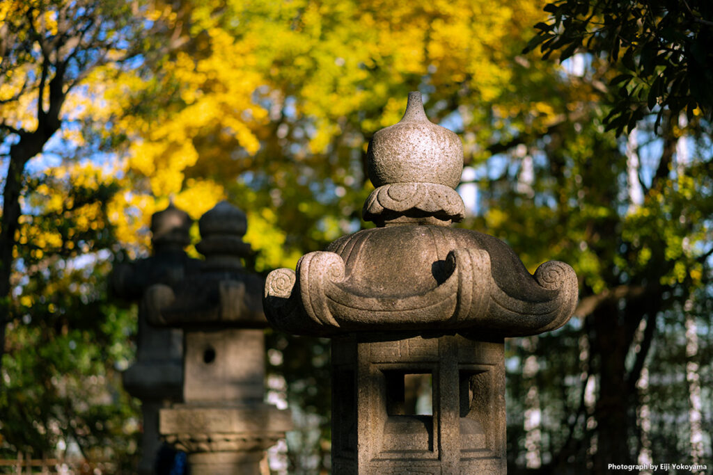 北の丸公園、弥生慰霊堂にて。