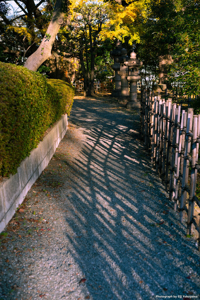 北の丸公園、弥生慰霊堂。トップの写真も弥生慰霊堂です。